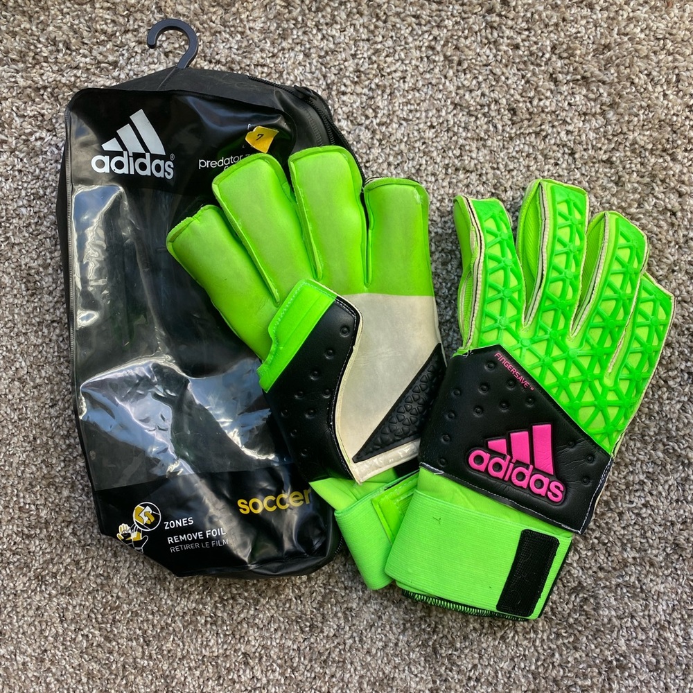 Adidas ACE Fingersave Replique Goalkeeper Gloves